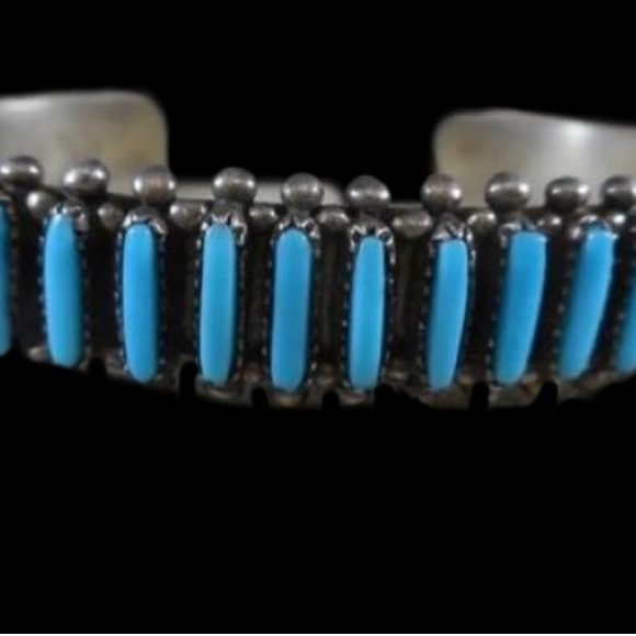 Vintage Native American Petite Point Cuff signed by Zuni Artist - Picture 2 of 5